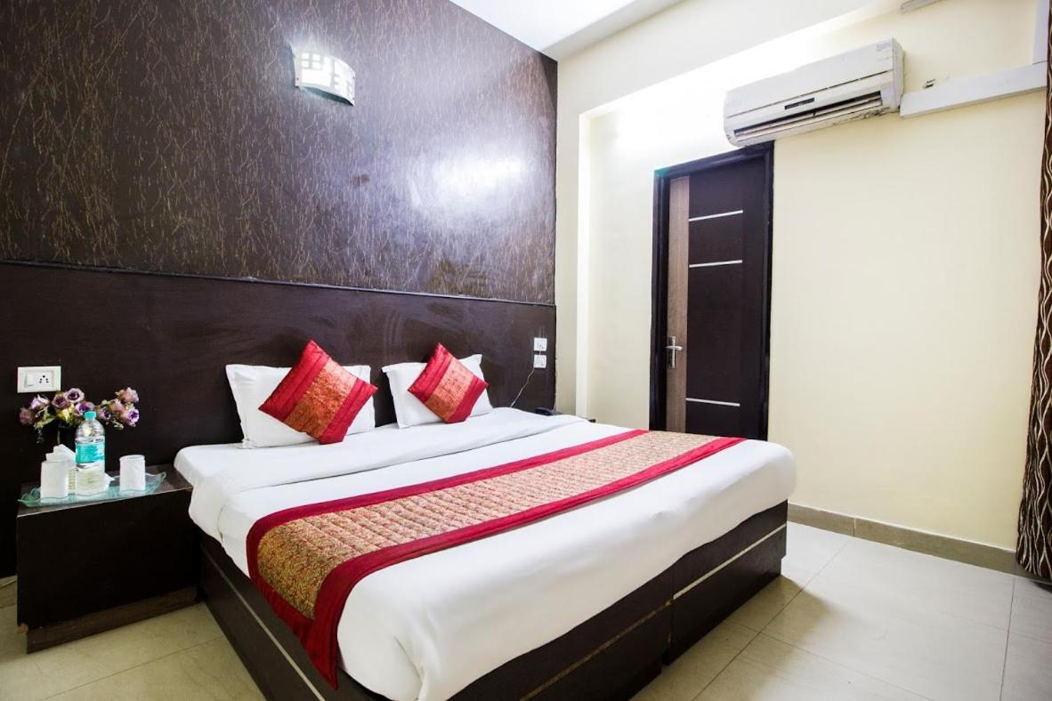 Oyo 9601 Hotel Sunshine Residency Castle Noida Eksteriør billede